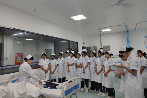 优化队伍结构，打造“四层次”教师梯队——我校师资建设迈上新台阶