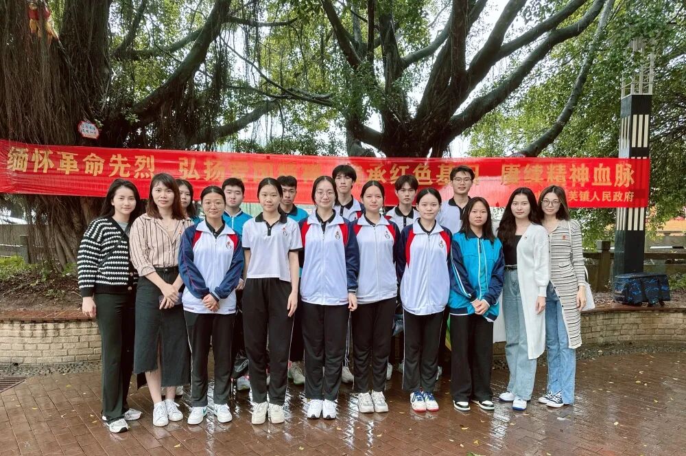 “我们的节日，精神的家园”清明祭英烈主题活动