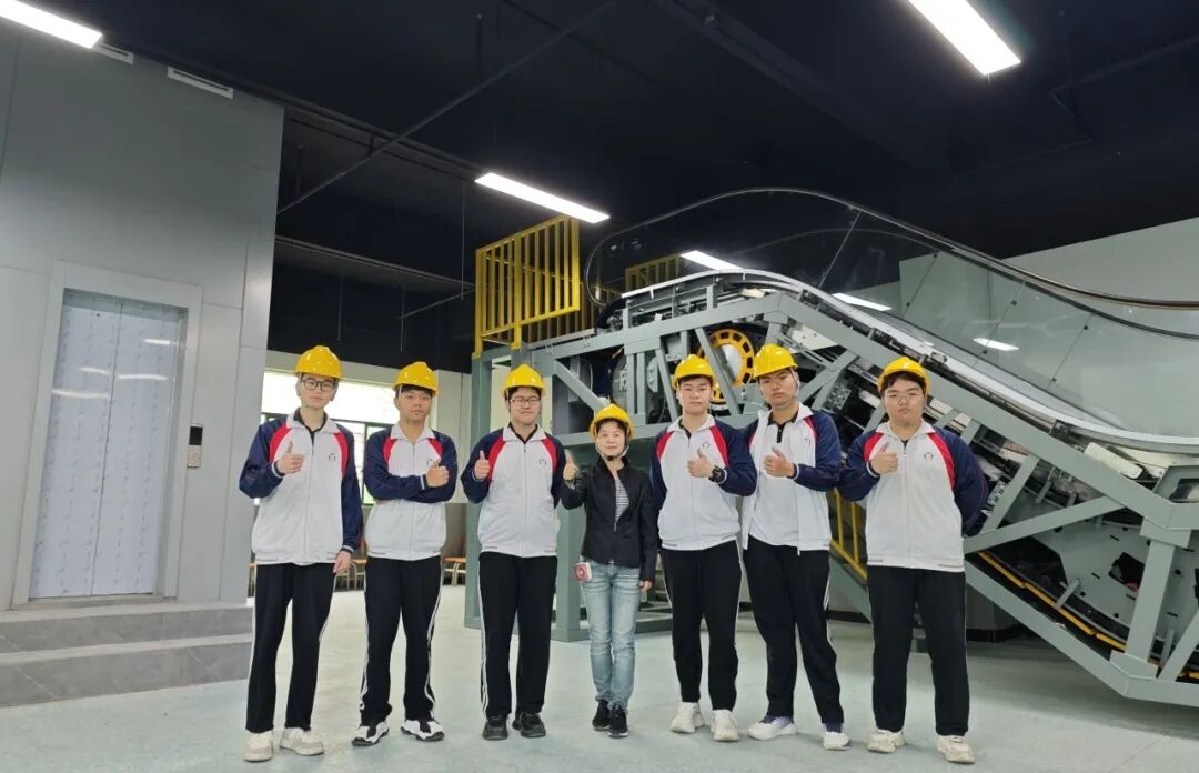 匠心铸就电梯新室，育才之路再添翼！