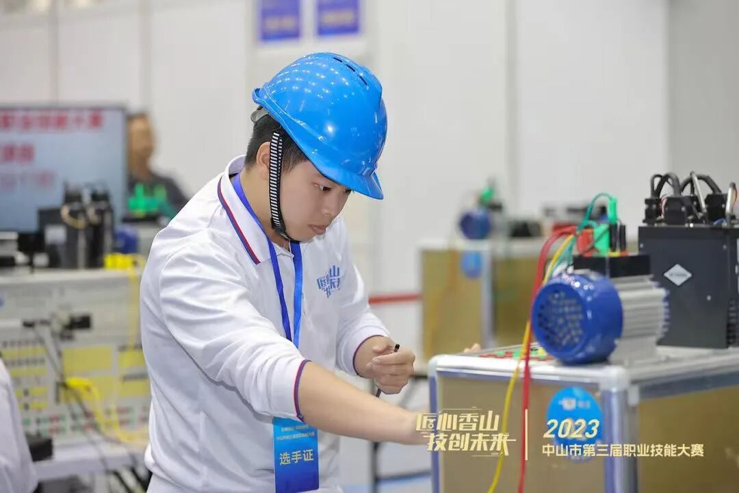 我校教师何照钧将代表中山市参加广东省第四届职业技能大赛