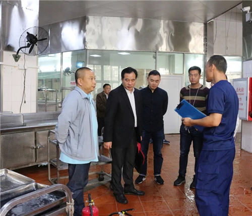 市人社局对我校进行消防专项检查