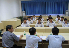 知名企业进学校 沟通交流促就业
