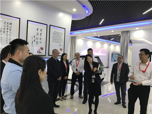 校企连心谋发展，互惠共赢创明天——联通总部参观交流