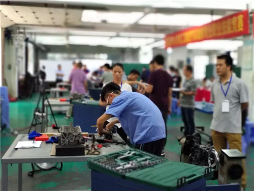提升职业技能 展现学生风采——市级汽车维修竞赛